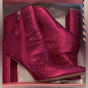 Worn once. Boutique Brand. Paid $80